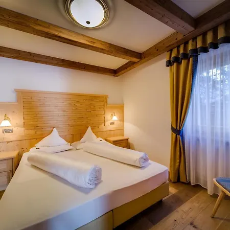 Fanes Otel 4*